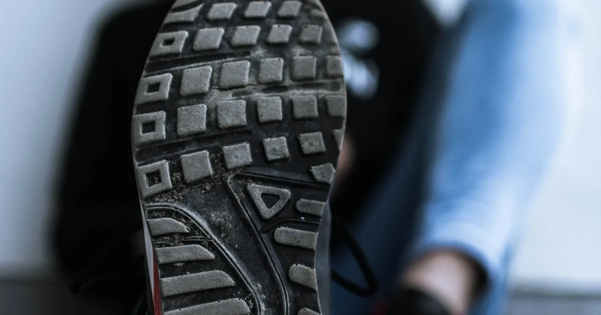 Sole of a trainer showing the forefoot area — best shoes for metatarsalgia, Podiatrist Tested